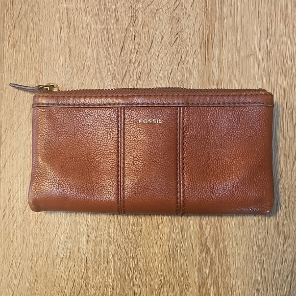 Fossil Handbags - Fossil Cognac Leather Zip Clutch Wallet